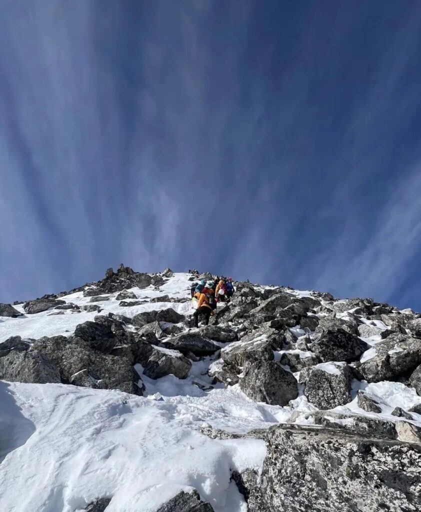 langka-heart-shape-lake-western-sichuan