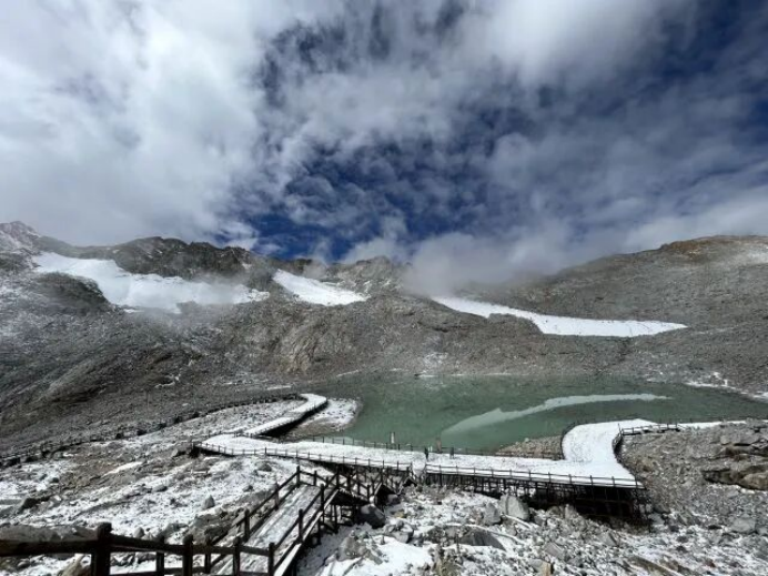 Heishui County tourism, Western China "Little Switzerland", Chengdu to Dagu Glacier itinerary, altitude sickness tips Sichuan.